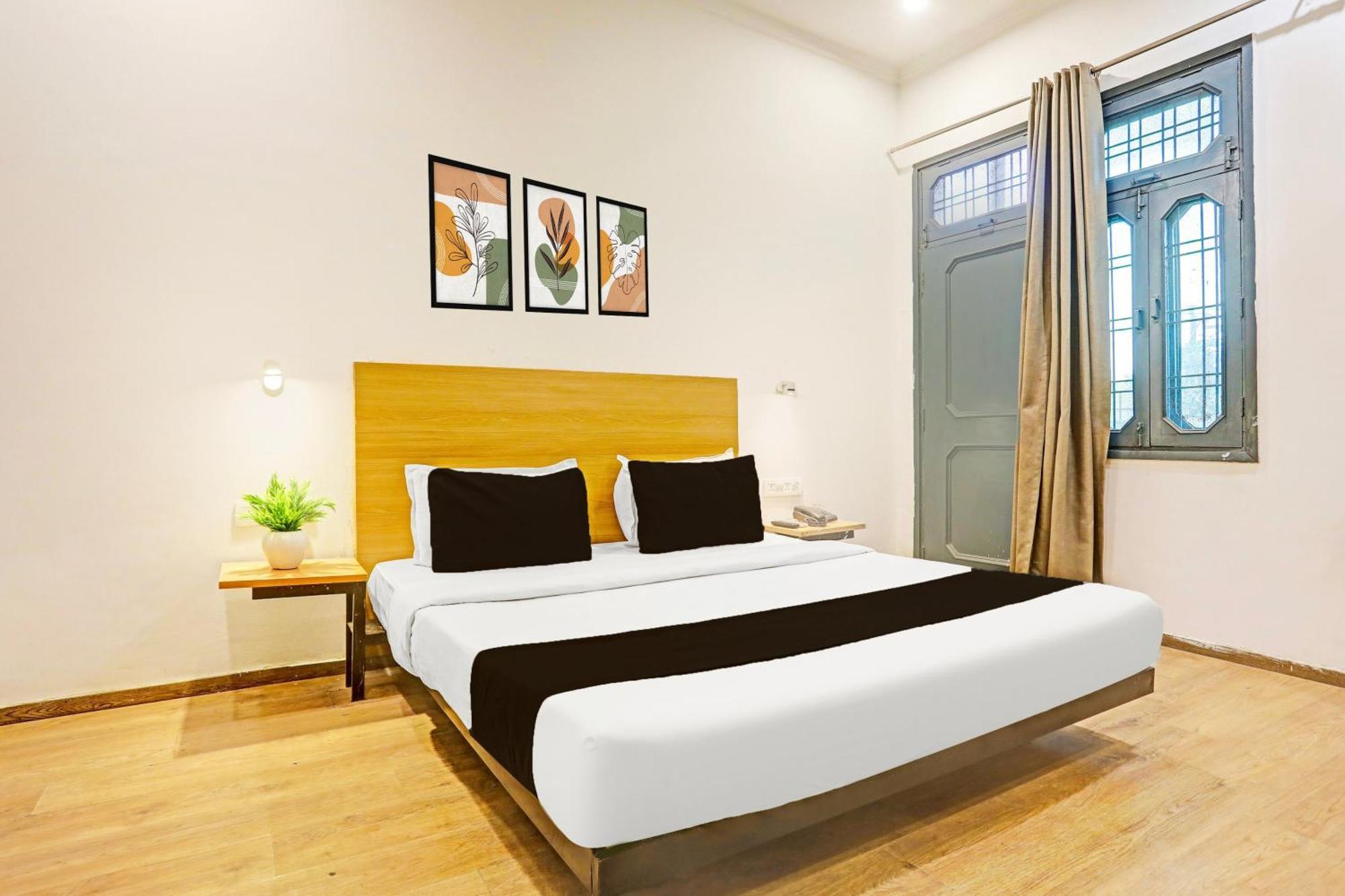 Super Townhouse Vijay Khand Gomti Nagar Lucknow Exterior foto