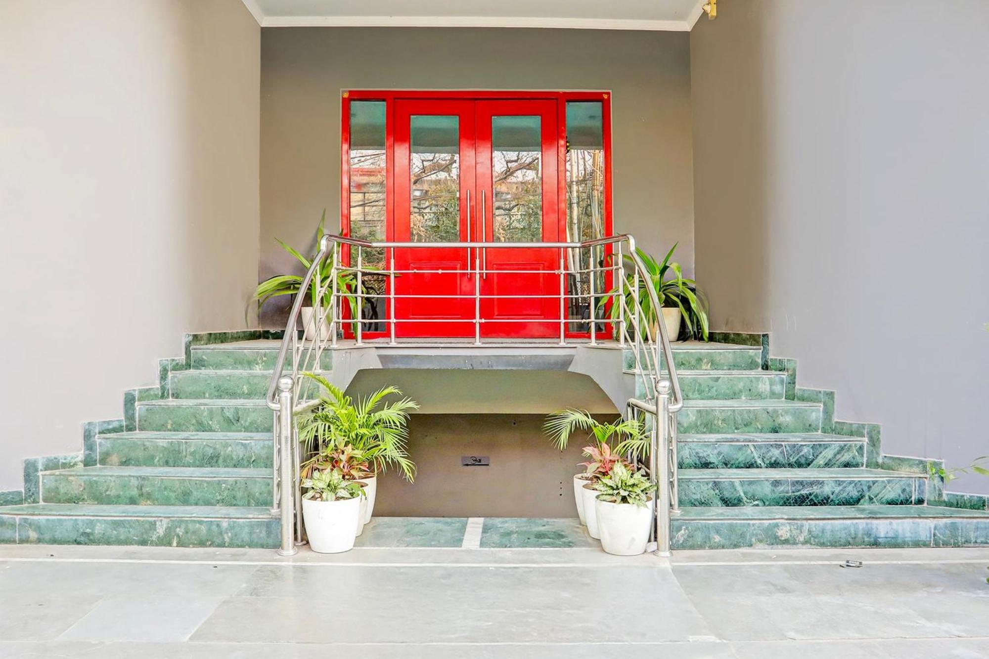 Super Townhouse Vijay Khand Gomti Nagar Lucknow Exterior foto