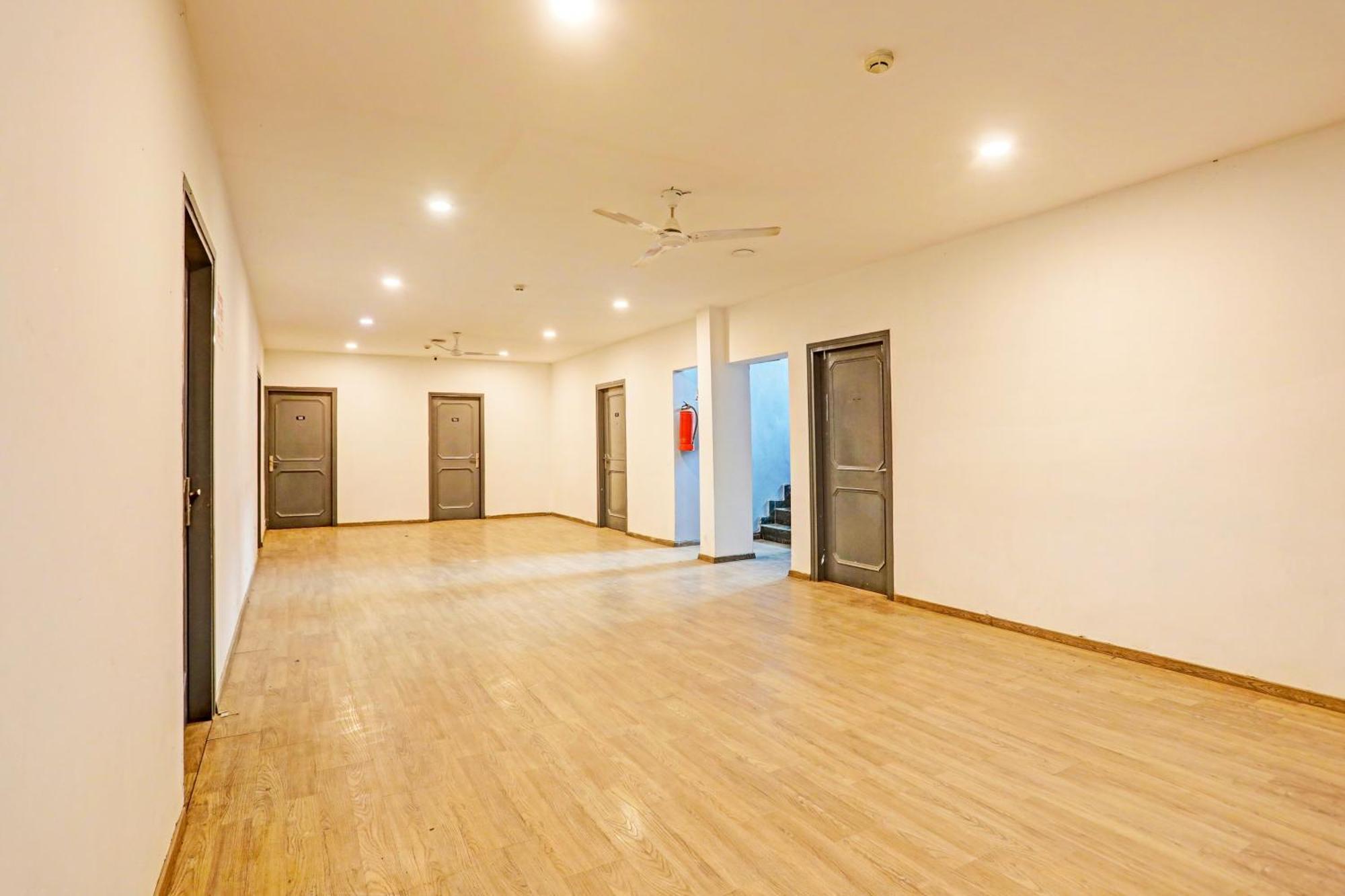 Super Townhouse Vijay Khand Gomti Nagar Lucknow Exterior foto