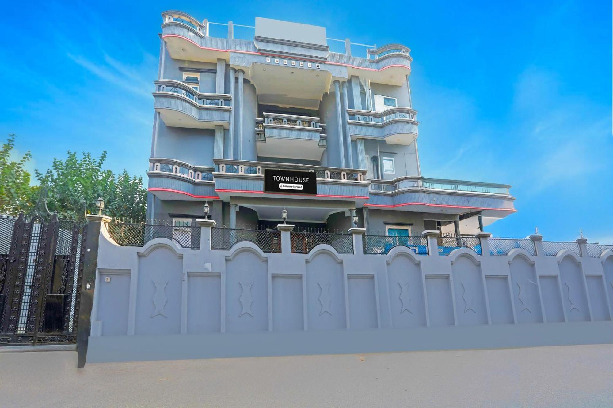 Super Townhouse Vijay Khand Gomti Nagar Lucknow Exterior foto
